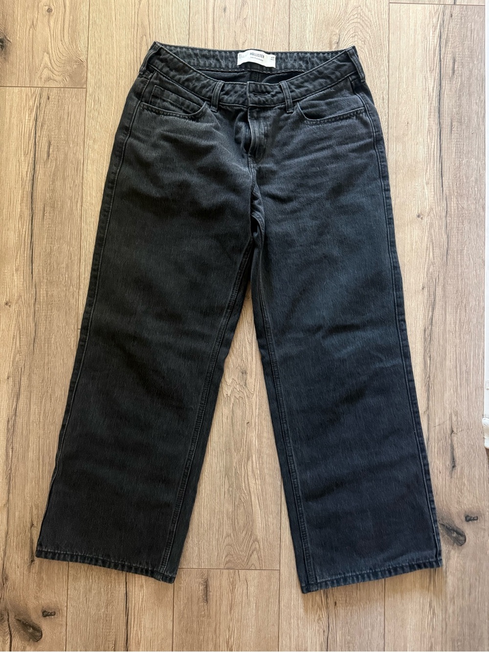 Hollister Low Rise Baggy Jeans